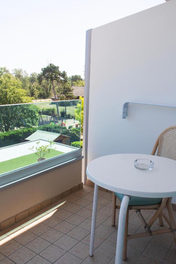 Hotel Hiki 3 Superior Bibione Exterior photo